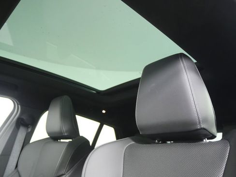 Certified 2024 BMW X2 xDrive28i image 11