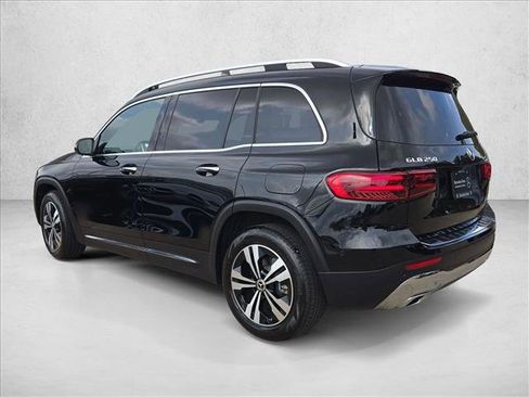 Certified 2025 Mercedes-Benz GLB 250 image 7