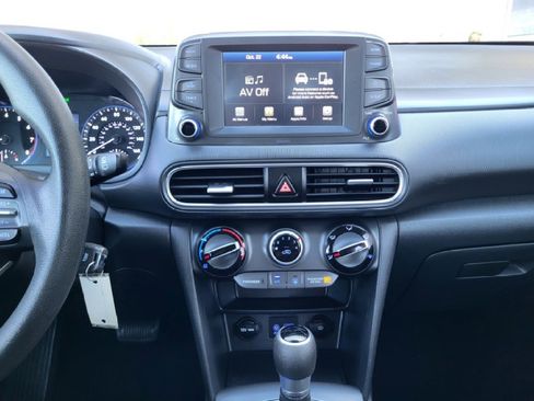 Used 2018 Hyundai Kona SE image 13