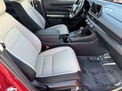 Used 2024 Honda CR-V LX image 9