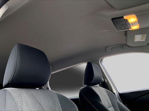 Used 2025 Nissan Rogue SV image 26