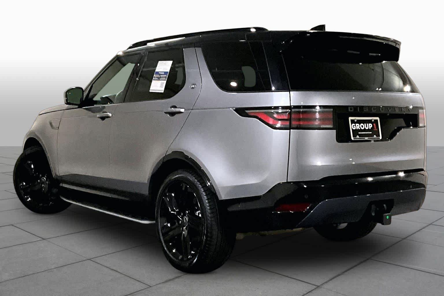 Used 2025 Land Rover Discovery Dynamic SE AWD/4WD image 22