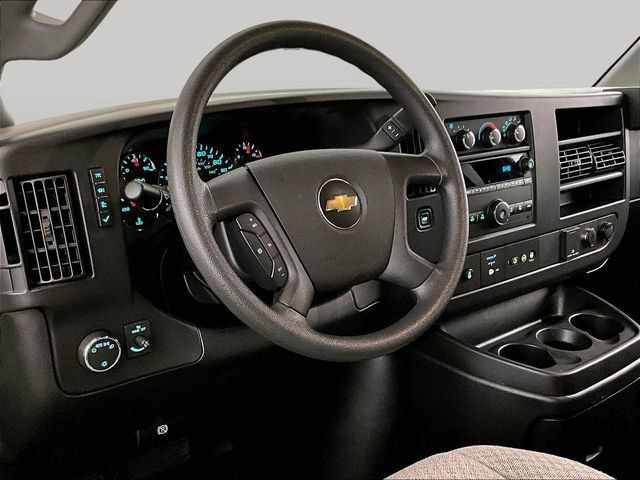 Used 2018 Chevrolet Express 3500 LT w/ LT Preferred Equipment Group RWD image 12