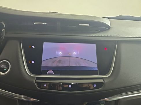 Used 2020 Cadillac XT5 Premium Luxury image 10