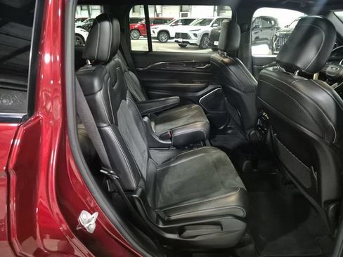 Used 2021 Jeep Grand Cherokee L Laredo AWD/4WD image 27