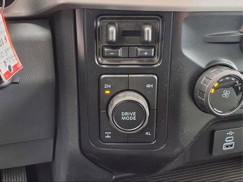 New 2026 Ford F250 XLT w/ FX4 Off-Road Package AWD/4WD image 9