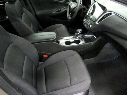 Used 2024 Chevrolet Malibu LT image 13