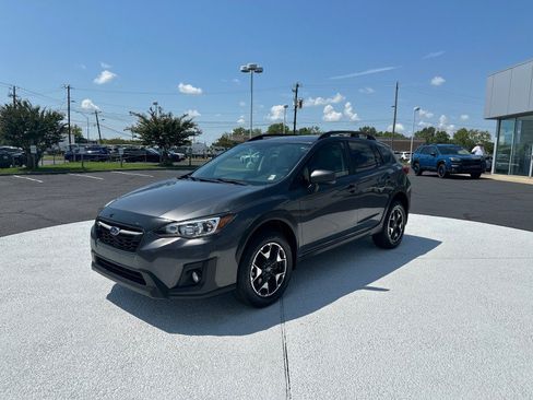 Used 2020 Subaru Crosstrek 2.0i Premium w/ Moonroof Package 1 AWD/4WD image 3