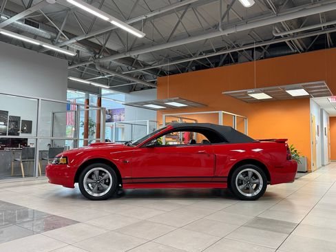 Used 2002 Ford Mustang GT image 2