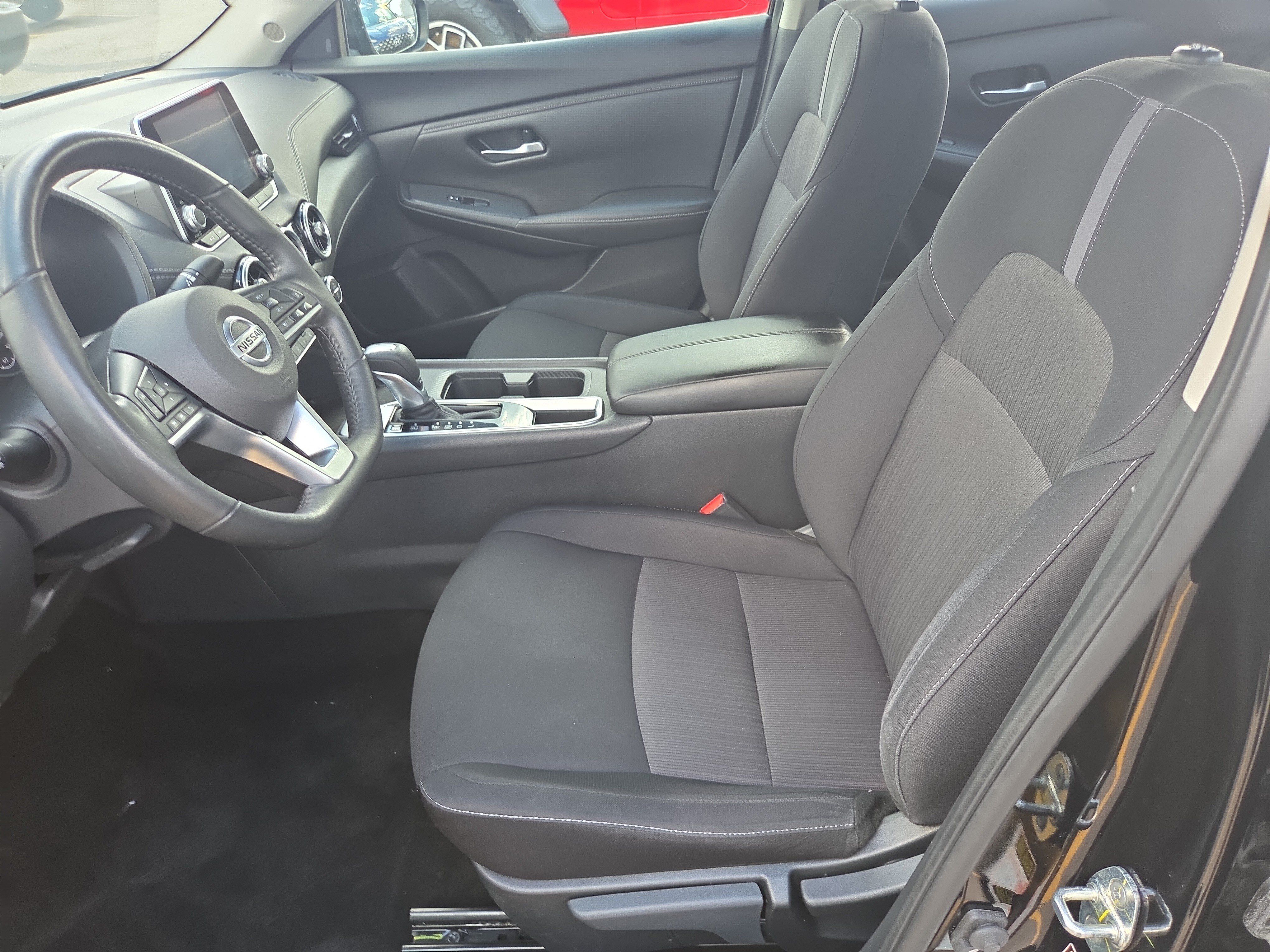 Used 2023 Nissan Sentra SV w/ All-Weather Package FWD image 5