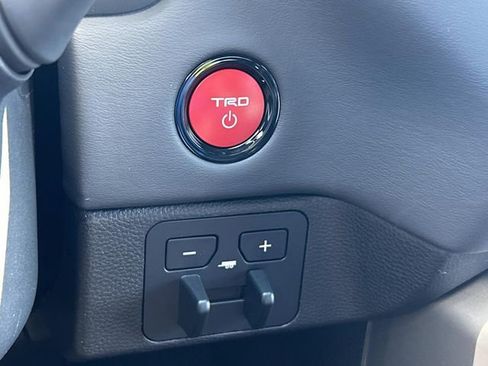 New 2026 Toyota Tundra Limited AWD/4WD image 33