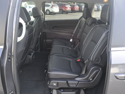 Used 2026 Honda Odyssey Touring image 14