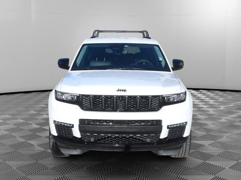 Used 2023 Jeep Grand Cherokee L Limited w/ Luxury Tech Group II image 10