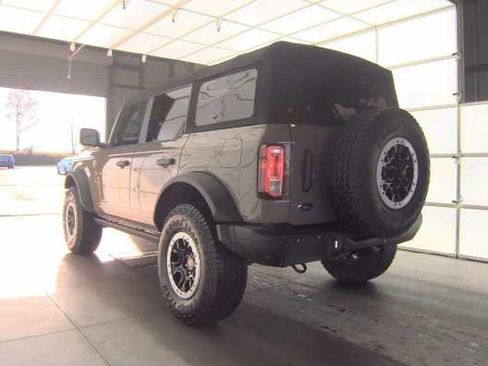 Used 2025 Ford Bronco Big Bend w/ Black Diamond Package image 6