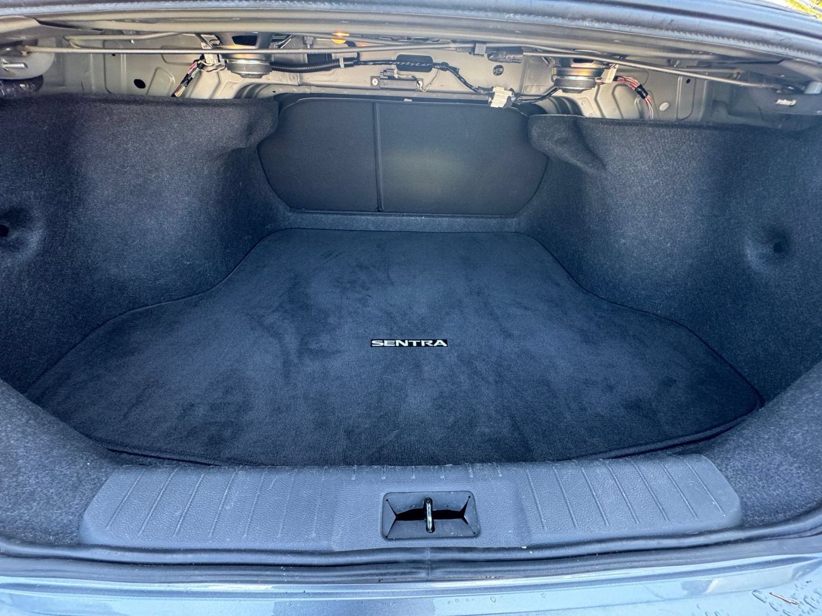 Used 2025 Nissan Sentra SV FWD image 28