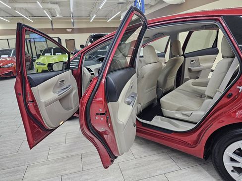 Used 2012 Toyota Prius V Two image 13