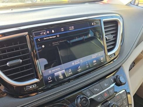 Certified 2021 Chrysler Pacifica Limited image 15