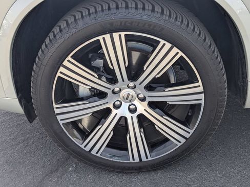 Used 2020 Volvo XC90 T6 Inscription w/ Protection Package Premier AWD/4WD image 13