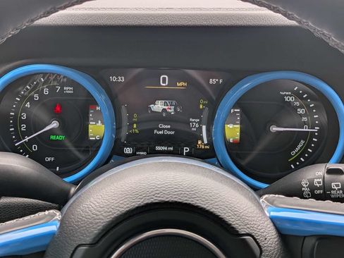 Used 2023 Jeep Wrangler Unlimited Sahara w/ Cold Weather Group AWD/4WD image 23