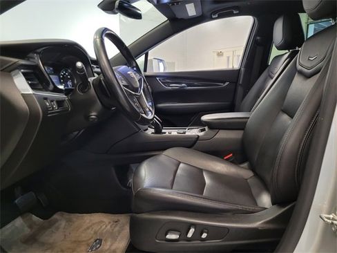 Used 2020 Cadillac XT5 Premium Luxury image 11