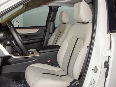 Used 2025 MAZDA CX-90 3.3 Turbo w/ Preferred Package image 6