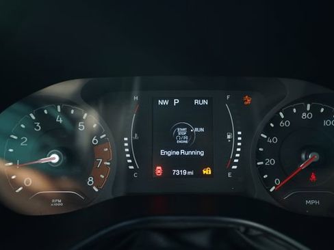 Used 2022 Jeep Compass Latitude image 30