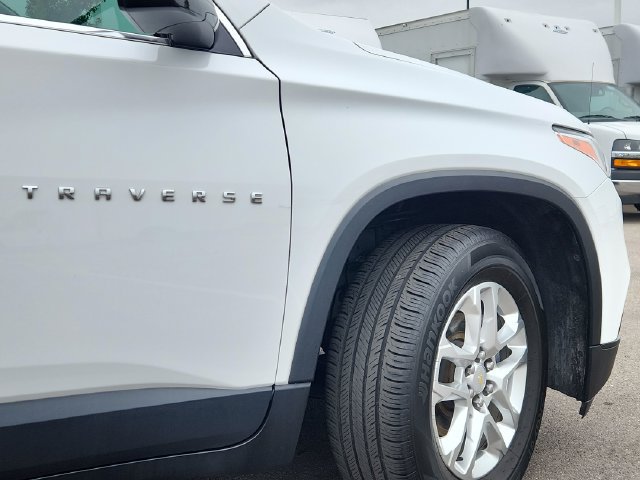 Used 2020 Chevrolet Traverse LS FWD image 18