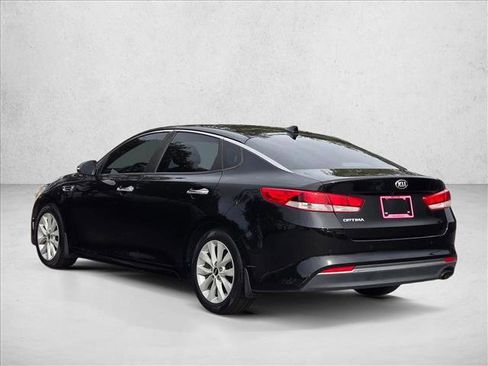 Used 2018 Kia Optima LX w/ 17" Alloy Wheels Package image 8