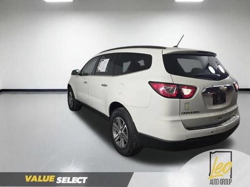 Used 2015 Chevrolet Traverse LT FWD image 8