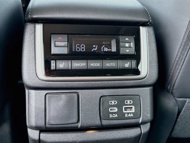 Used 2026 Subaru Ascent Limited AWD/4WD image 35