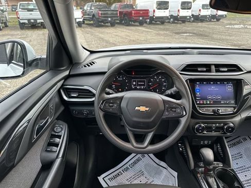 Used 2021 Chevrolet TrailBlazer LT w/ Convenience Package image 13
