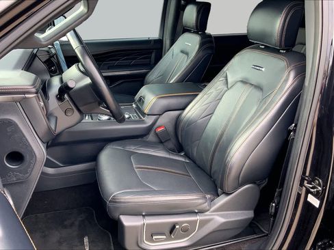 Certified 2023 Ford Expedition Platinum AWD/4WD image 8