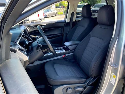 Certified 2021 Ford Edge SE FWD image 8