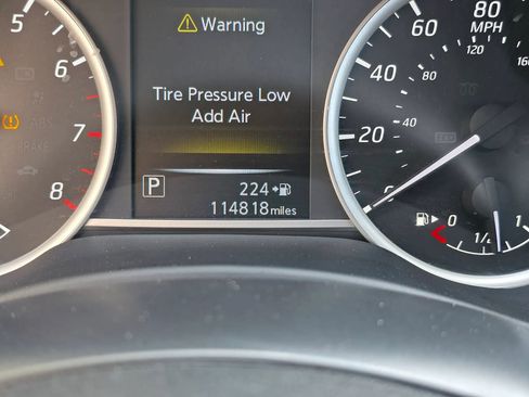 Used 2017 Nissan Sentra SV w/ Driver's Assist Package image 21