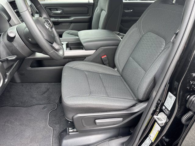 New 2026 RAM 1500 Express AWD/4WD image 9