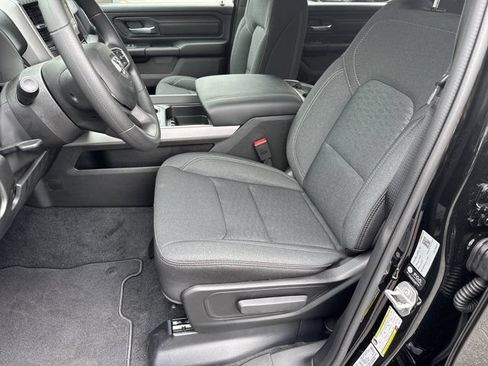 New 2026 RAM 1500 Express AWD/4WD image 9