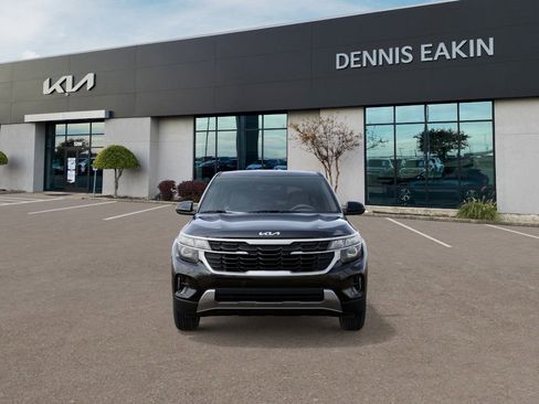 New 2026 Kia Seltos LX image 2