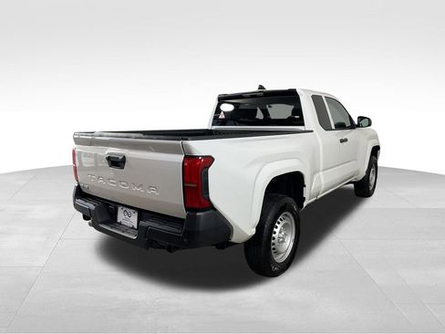 Used 2025 Toyota Tacoma SR image 9
