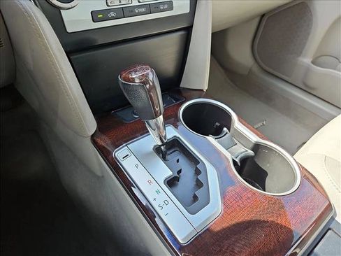 Used 2012 Toyota Camry XLE FWD image 11