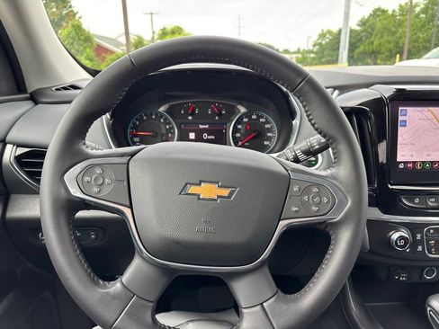 Used 2021 Chevrolet Traverse LT w/ LT Premium Package FWD image 15