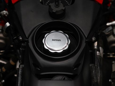 Used 2018 Ferrari 488 GTB RWD image 54