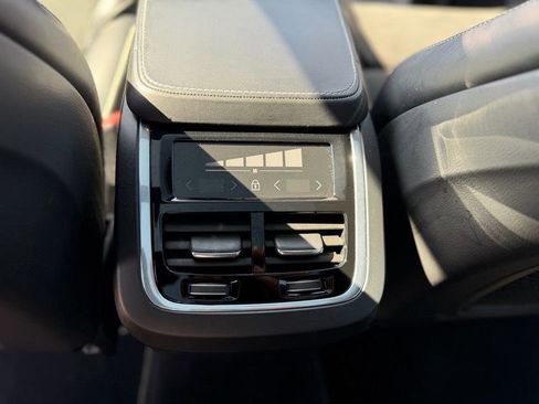Used 2019 Volvo XC90 T6 R-Design w/ Advanced Package image 17