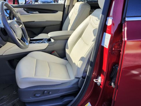 Used 2023 Cadillac XT6 Premium Luxury image 19