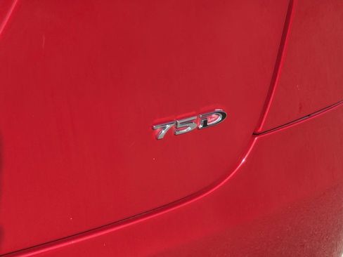 Used 2018 Tesla Model X 75D image 25