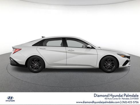 Certified 2024 Hyundai Elantra SEL FWD image 9