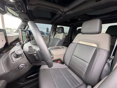 Used 2024 GMC Hummer EV 2X image 16