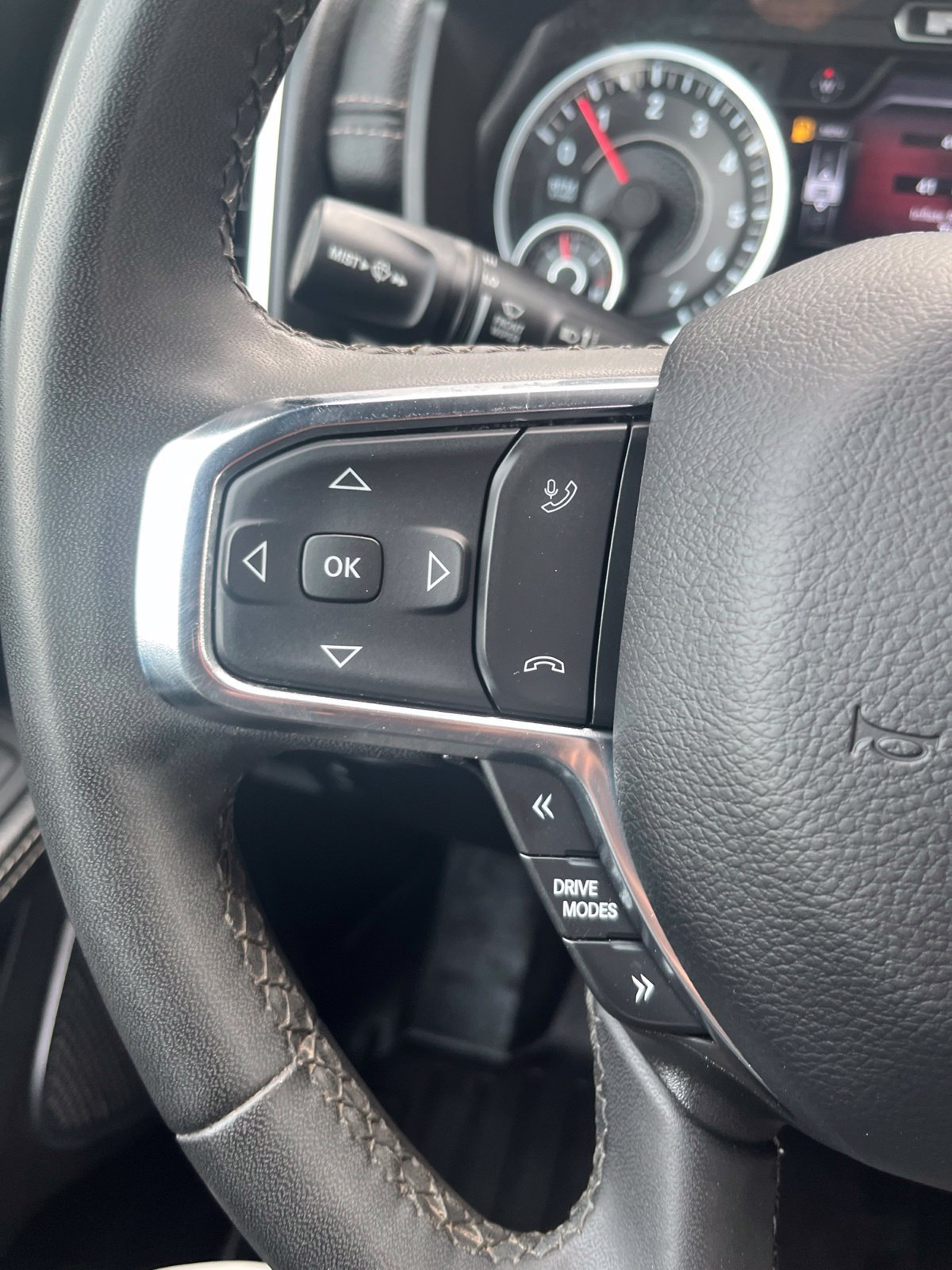 Used 2025 RAM 1500 Laramie AWD/4WD image 20