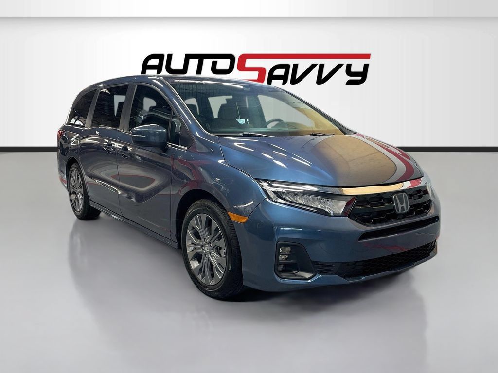 Used 2025 Honda Odyssey Touring image 1