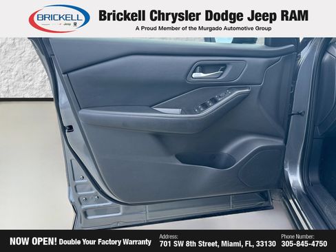 Used 2024 Nissan Rogue SV FWD image 21