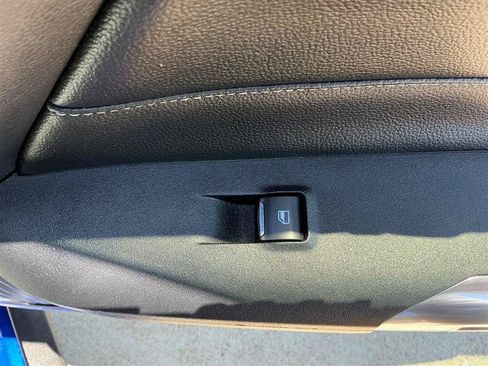 Used 2015 Ford Mustang Premium RWD image 32